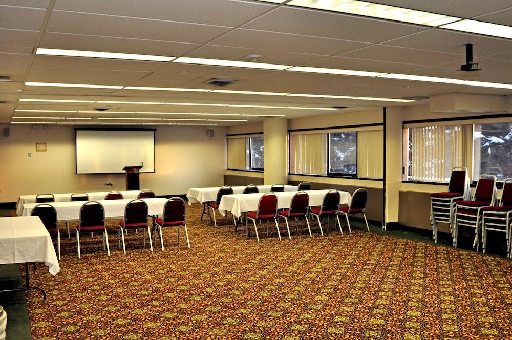 אנקורג' Alex Hotel And Suites מראה חיצוני תמונה
