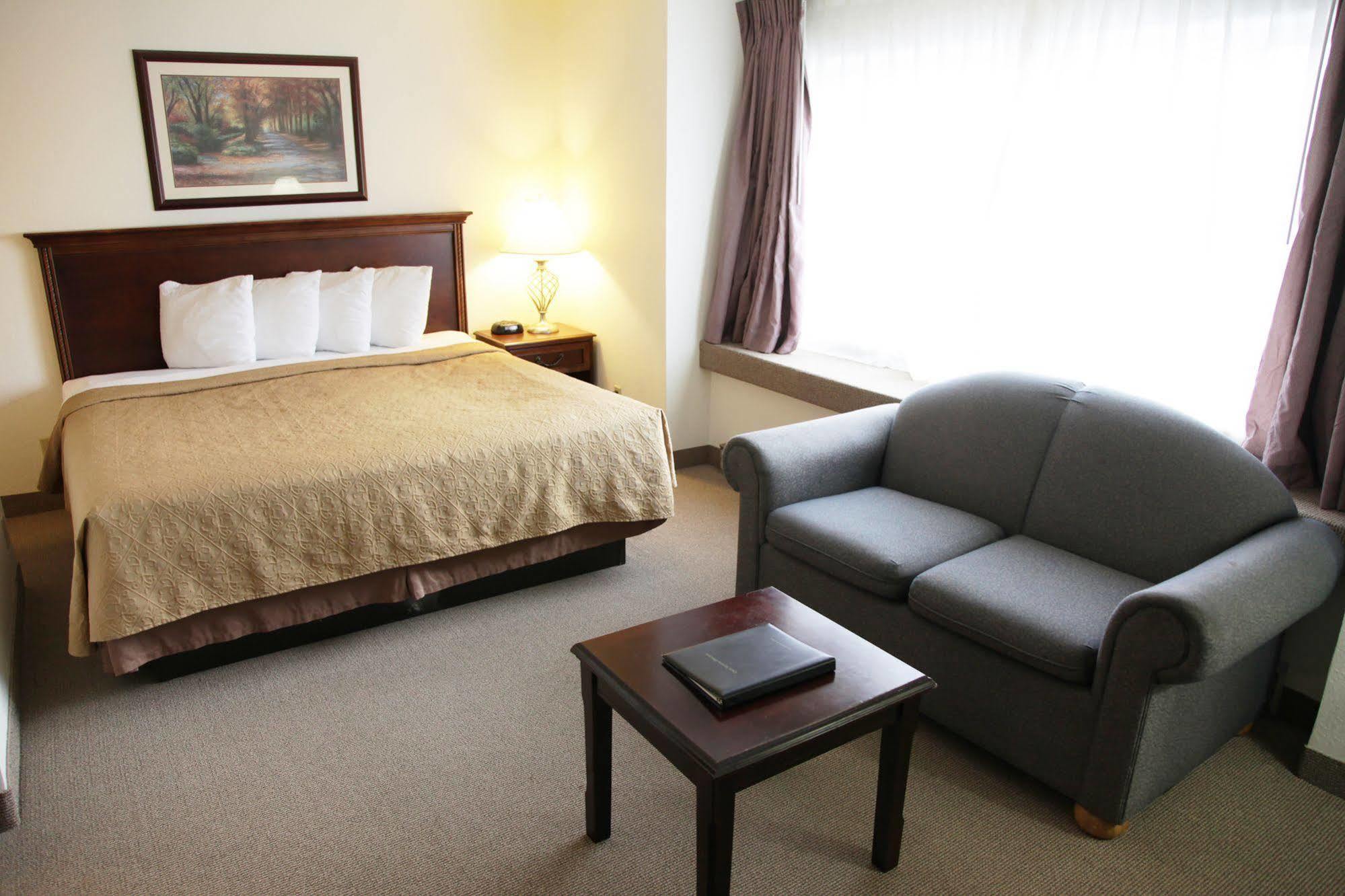 אנקורג' Alex Hotel And Suites מראה חיצוני תמונה