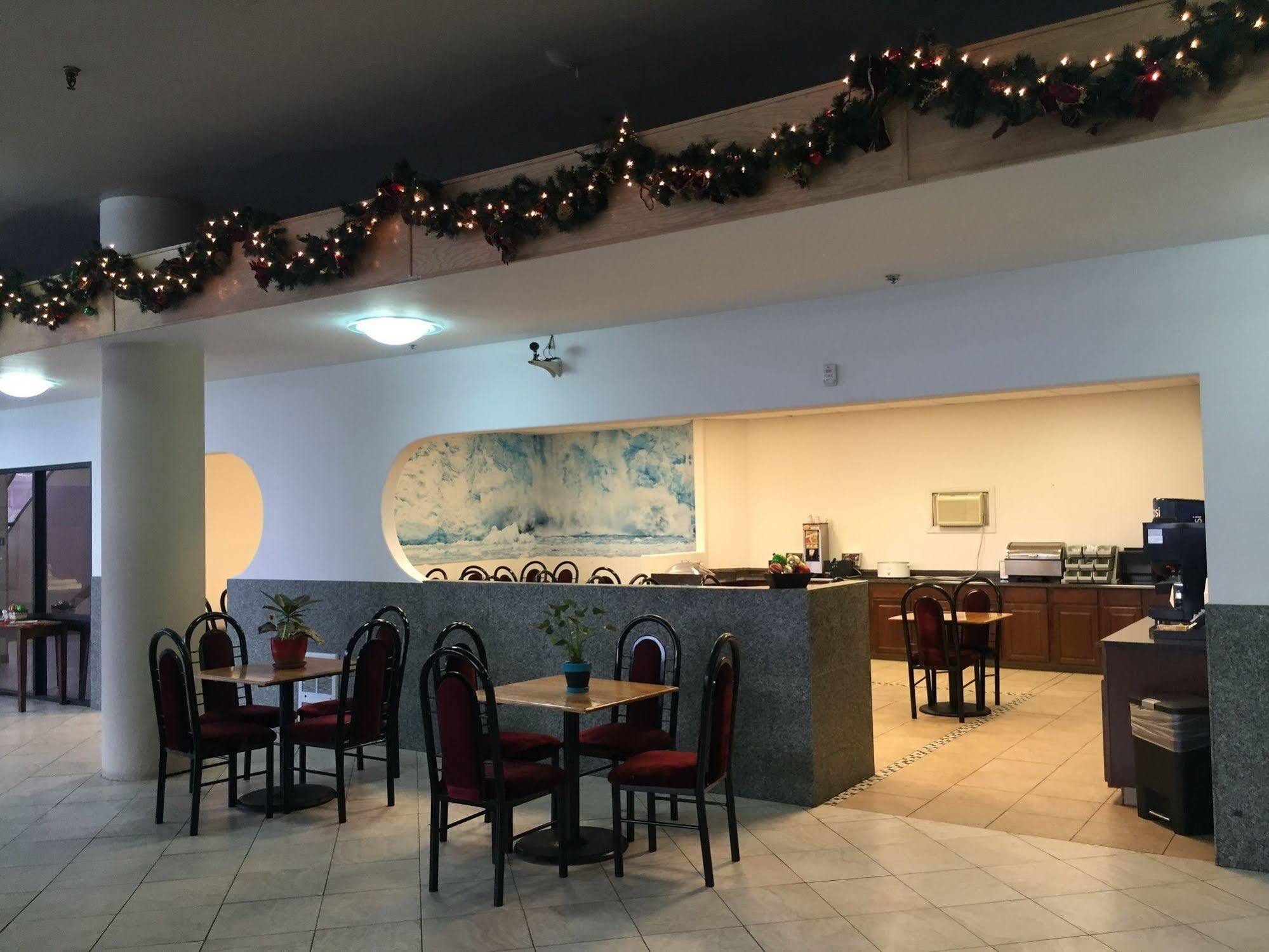 אנקורג' Alex Hotel And Suites מראה חיצוני תמונה