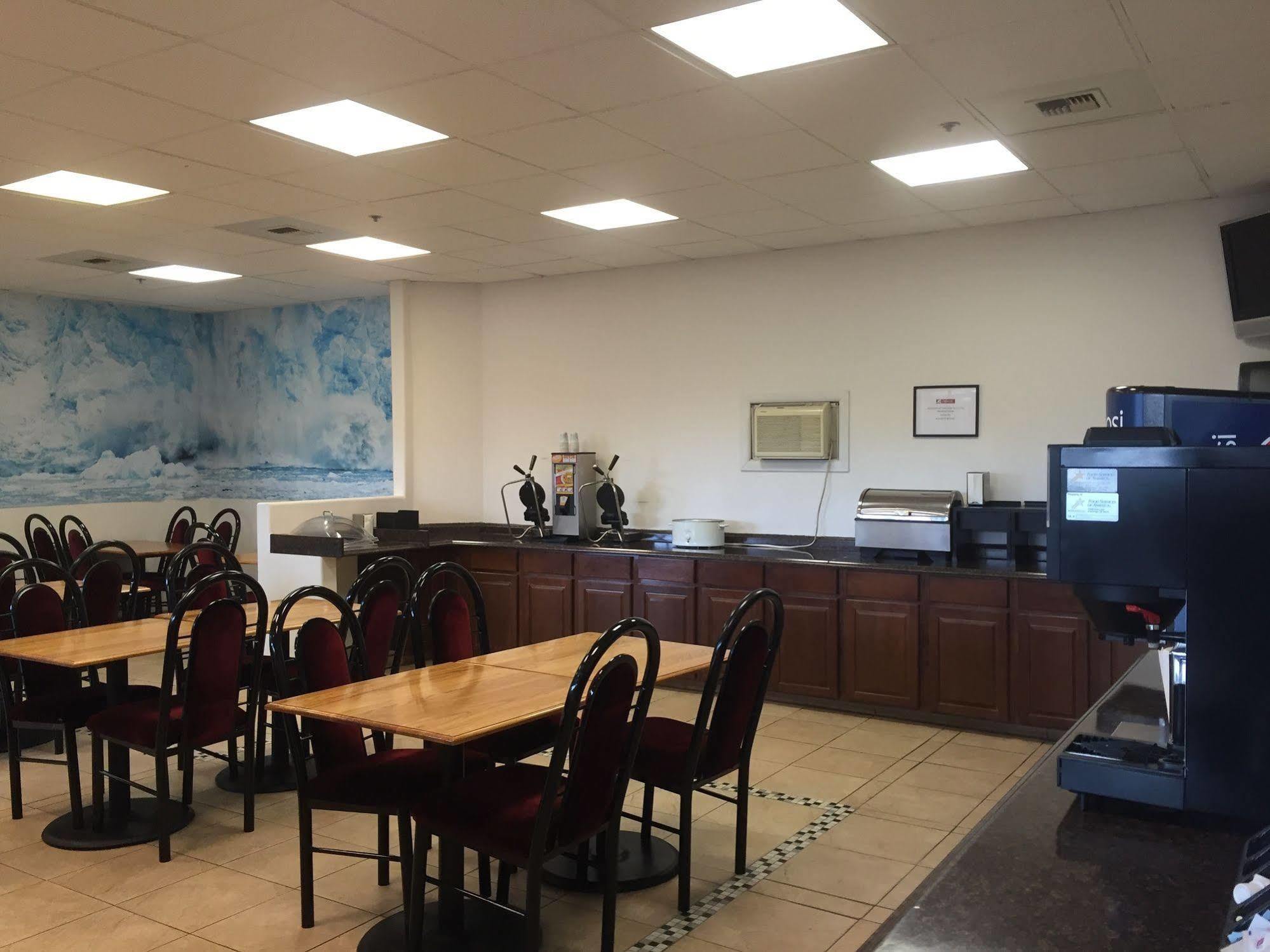 אנקורג' Alex Hotel And Suites מראה חיצוני תמונה