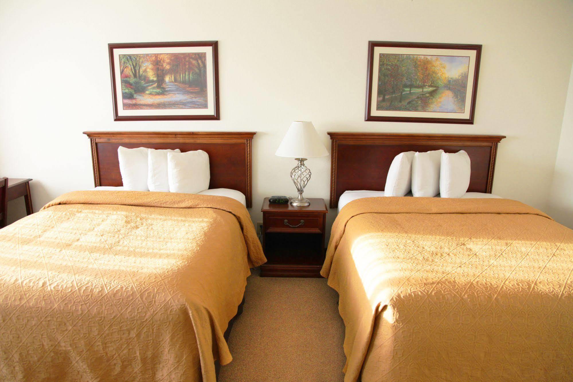 אנקורג' Alex Hotel And Suites מראה חיצוני תמונה