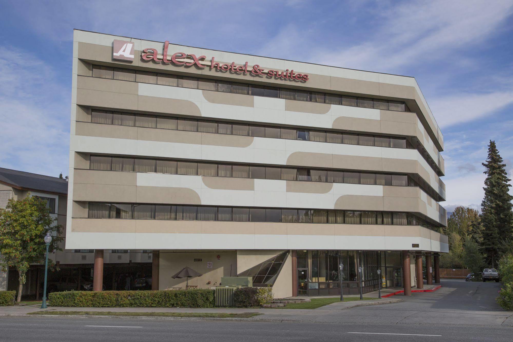 אנקורג' Alex Hotel And Suites מראה חיצוני תמונה